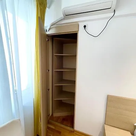 Boutique In The Center Апартаменти Бухарест